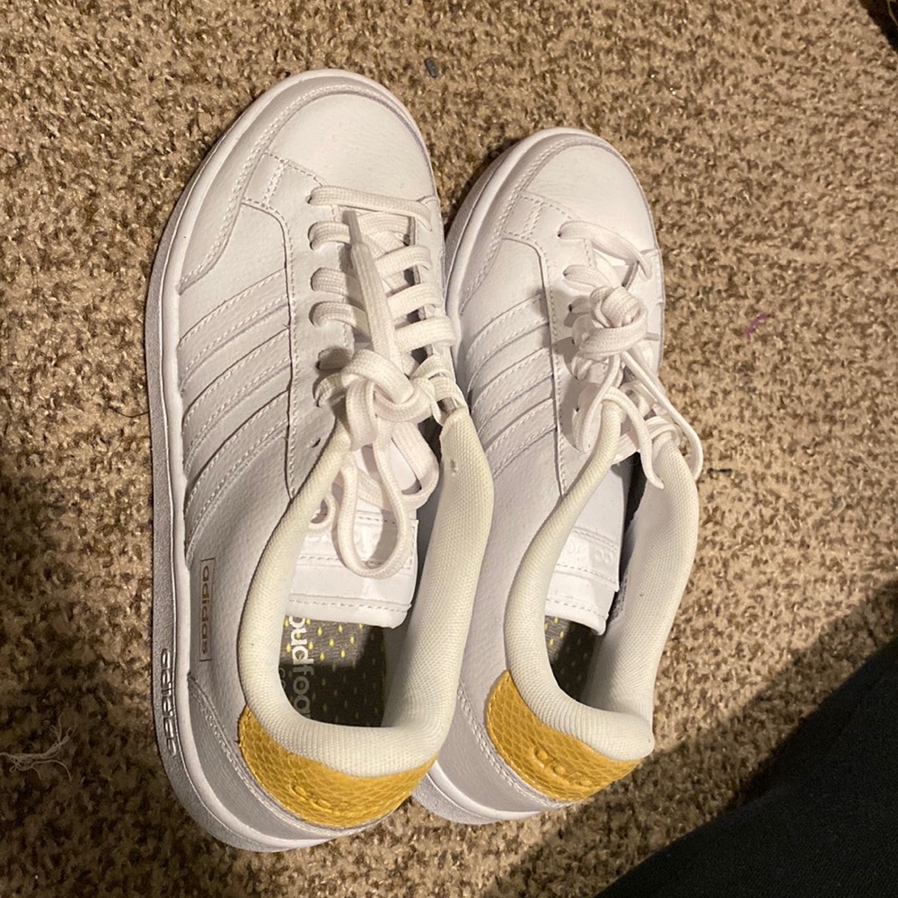 Adidas cloudfoam sneakers